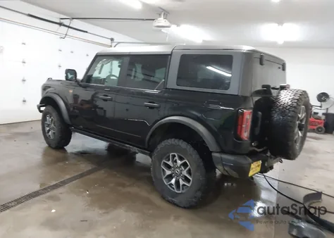 2023 Ford Bronco Badlands z USA, uszkodzony, nr VIN 1FMEE5DH4PLA89712